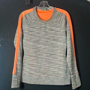 Athleta Gray Coral Snowscape Quilted Sweatshirt Size xsmall